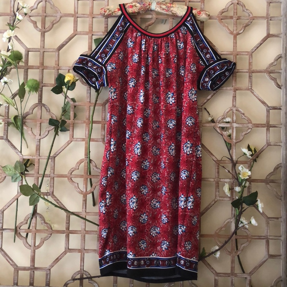 NWT Max Studio Red cold shoulder printed dress. - Picture 5 of 8